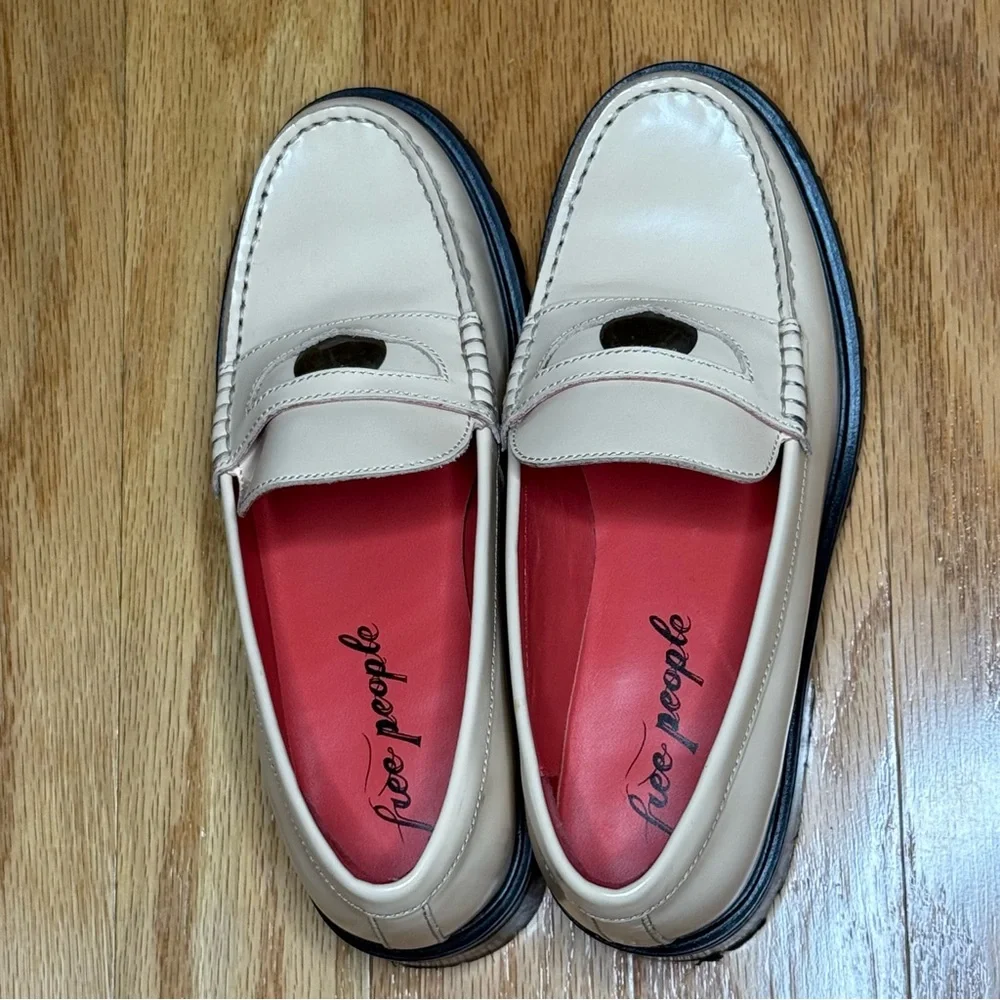 NEW Free People Liv Camel Penny Loafer, size 7